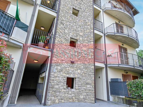 SERIATE MONOLOCALE CON BALCONE POSS. BOX
