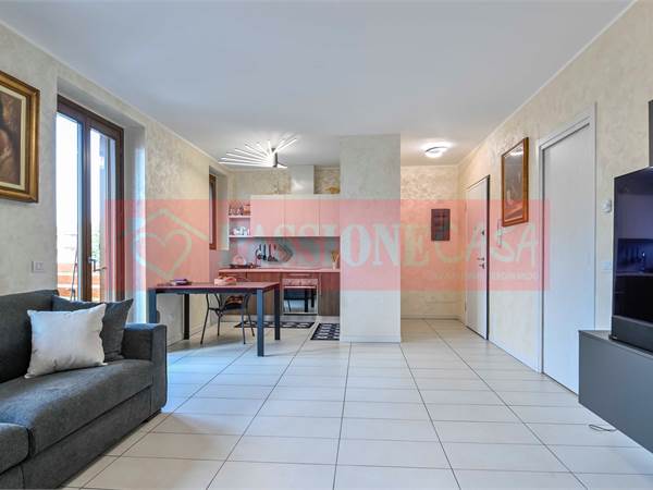 SERIATE AMPIO BILOCALE CON BOX CLASSE B 