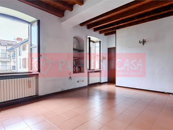 TRILOCALE TERMOAUTONOMO CON POSTO AUTO